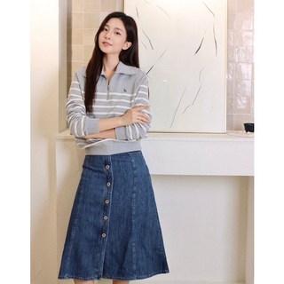 [헤지스 여성] [24FW] HSSK4C781B2 가격인하데님 블루 버튼 플레어 스커트 2506124