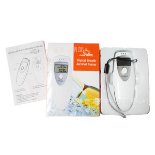 (領卷最高折150 公司貨附發票) 非接觸式 隨身 迷你 攜帶型 數位液晶 酒測機 酒測器 酒測儀 吹氣式檢測儀, 1個