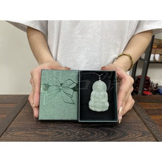御古齋 精選天然A貨翡翠冰沁綠淨瓶觀音坐像玉珮項鍊，消災解厄保平安，附墜鍊盒, 冰沁綠