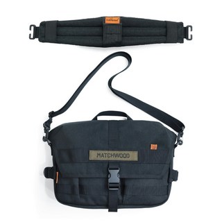 【Matchwood】Army Messenger Bag 郵差包 街頭潮流多功能側背包 共兩色 SB-005, 黑色款+減壓肩墊黑橘款