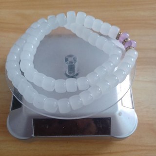 8m羊脂白玉老形珠手串，繞手二圈設計，復古優雅，展現女性魅力