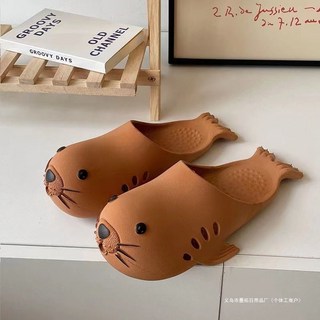 新款情侶卡通海豹洞洞鞋，防滑包頭男女學生涼拖鞋