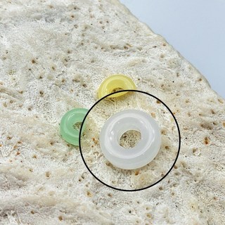 青玉 黃玉 白玉 平安扣7號「直徑9.8mm」 (按顆出售）, 白玉平安扣7, 1個