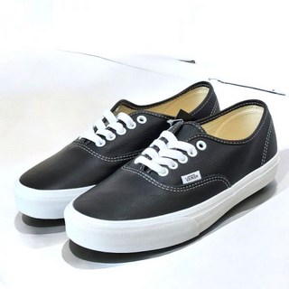 반스 어센틱 레더 블랙 트루 화이트 VN000CRTBPA