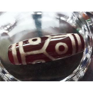 西藏老天珠 內雕刻老瑪瑙6眼天珠《鑲蝕紅瑪瑙玉髓 保存良好 》