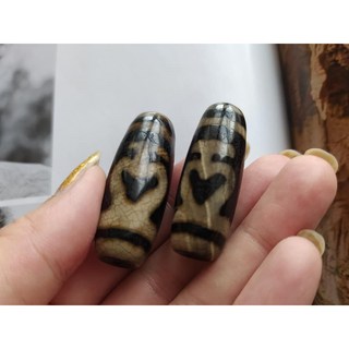 結緣西藏老天珠《風化鑲蝕 寶瓶天珠一對》DIY飾品 2顆天珠單品, 1個