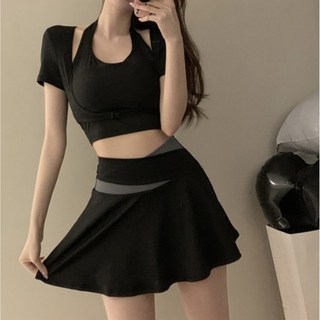 레티고 캡내장 홀터 버클랩 크롭탑 배색 치마바지 세트