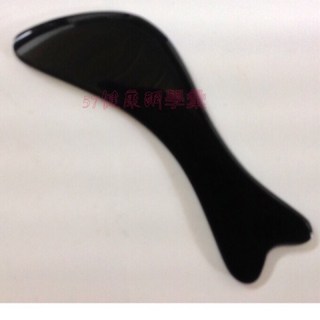 【57健康酮學彙】天然牛角小魚美容筆 健康養生穴道按摩刮痧棒 做臉撥筋棒 腳底按摩, 1個