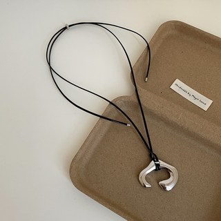 Fee 韓系極簡皮繩吊墜項鍊 愛心梳子馬蹄圓環造型頸鏈 可調整長度飾品