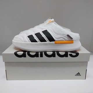 아디다스 남녀공용 방한화 털 슬리퍼 아디퍼프 뮬 화이트 블랙 발편한 가벼운 슬립온 패딩슈즈 ADIPUFF 스터드레이스 신발끈 제공