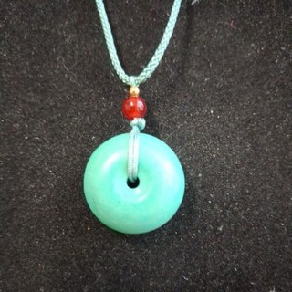 綠松石平安扣吊墜項鍊，精選平安扣，守護平安，簡約時尚，配戴舒適