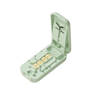 日本YULIKIKER多功能切藥器】收納藥盒 分藥盒 一分2/3/4 切藥器 藥丸切割器 分藥器 磨藥器, 淺綠, 1個