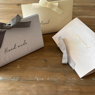 B Home Baking 手提包 手工禮物盒 三角形 3款 緞帶隨機出貨組合, 1套, 淡紫色 + 淡粉色 + 淡黃色