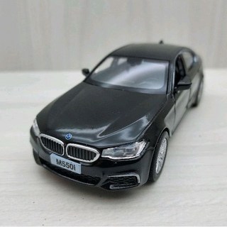 寶馬BMW 550i 黑色合金模型車 1:36比例 迴力車, 1個