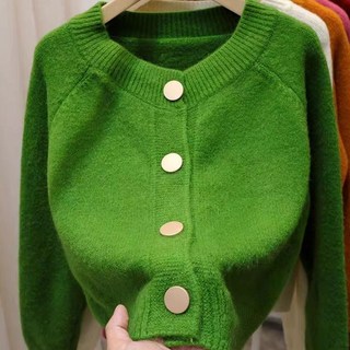 해피유통 여성용 모던 라운드넥 니트 가디건 골드 버튼 숏 디자인zjm