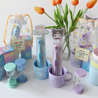 산리오 어린이 칫솔 양치컵 모래시계 3종 선물 세트 [정품 어린이집 유치원 시나모롤 쿠로미 유아 양치 컵 초등학생 구디백], 1개, 2. 이케아컵+양치세트(쿠로미칫솔+모래시계)