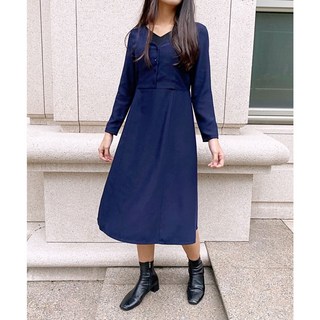 NATURAL BEAUTY BASIC深藍層次V領純色洋裝，小洋裝 正式洋裝 小禮服