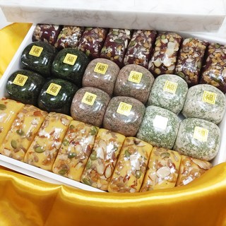 조현제떡연구소 굳지않는 궁중영양떡세트 영양떡 2종 두텁떡 3종 개별포장 고급보자기 추석선물세트 한가위 설날선물세트 부모님간식 차례음식 아침식사대용 이바지 명절선물세트, 90g, 28개, 궁중영양떡세트=순차배송