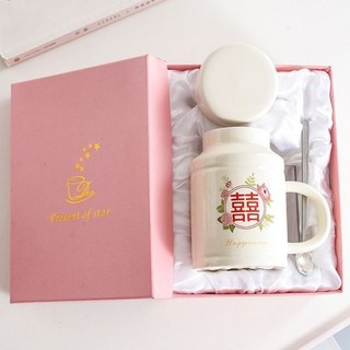 創意復古陶瓷馬克杯 懷舊老式水杯 帶蓋勺大容量水壺 結婚禮物 高溫燒製易清洗耐用, 喜慶水壺-白色+鋼勺（粉禮盒裝）, 1個