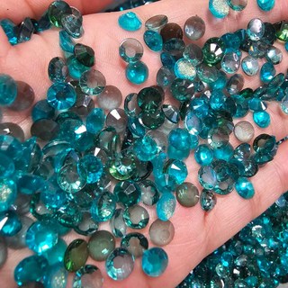 青採麥 DIY美甲配件大集合 材料福袋 卡通雪花蝴蝶葉子樹脂配件包, 1個, B.切面平底鑽【湖藍】1 ml