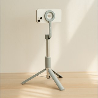 MAGIPEA 美極品 3.0 三腳架自拍棒-磁吸版 自拍神器 N52強力磁吸 藍牙遙控 旅行必備 贈磁吸環 一吸即拍, 1個, 靜謐霧藍, 三腳自拍棒 3.0 磁吸版