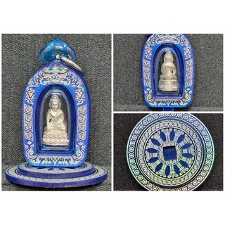 萊泰一 龍婆卡賢 2533純銀藥師佛 人緣 平安 健康 避邪 招財 泰國佛牌, 1個, 藍色－防水殼含底座