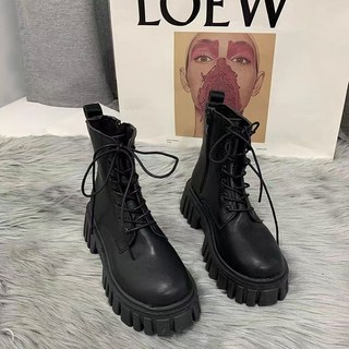 高筒厚底綁帶馬丁靴女款：時尚舞蹈靴，舒適耐磨，展現個性風格