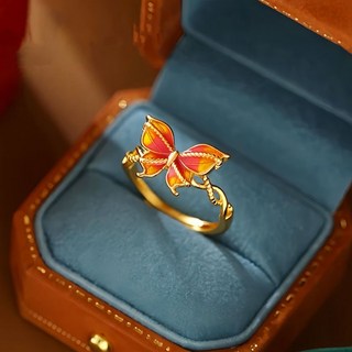 蝴蝶造型戒指