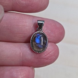 晶寶水晶 金運石 石榴石 黃水晶 拉長石 銀曜石 金曜石 小吊墜 天然, 1個, 藍色