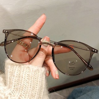 Feisedy 여성 변색 선글라스 초경량 라운드 컬러 변색 렌즈 여성용 데일리 B1161