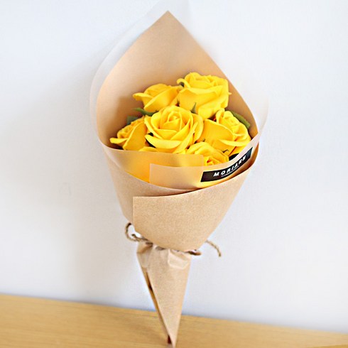 모리앤 조화 비누꽃 벨라 장미꽃다발, 옐로우
