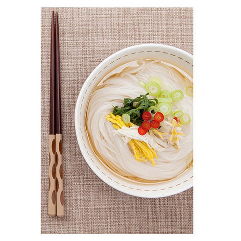 간편하게 즐기는 따뜻한 쌀국수 한 끼
