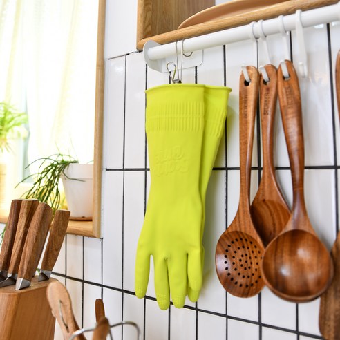 고무장갑 내부와 외부의 미끄럼 방지 패턴 클로즈업 사진