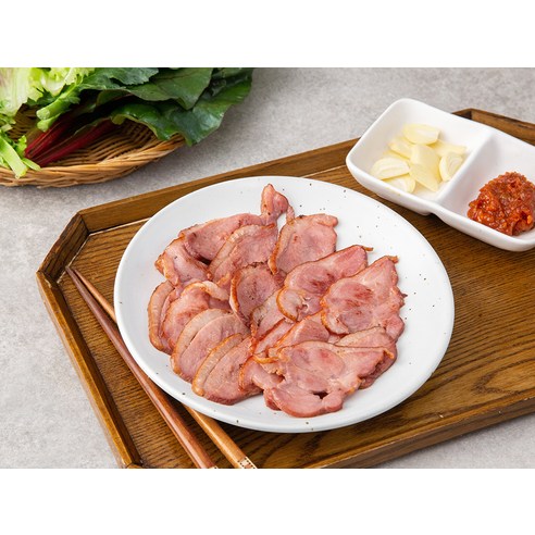 다향 엄선된 원료육으로 만든 다향훈제오리 후기 분석 - 노릇노릇하게 구워진 요리 예시