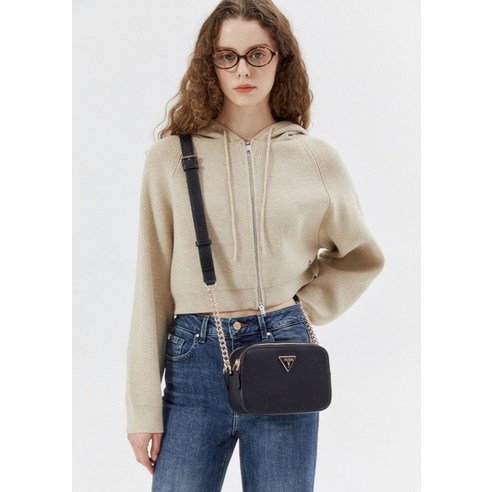 게스 노엘 사피아노 카메라 크로스바디 백 견고한 소재감