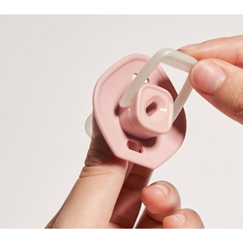 아기에게 물려줄 때마다 불안했던 순간들 이제 안심하세요