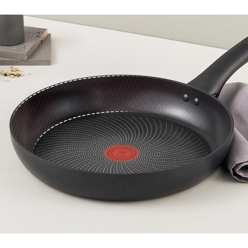 테팔 인덕션 티타늄 1X 데일리 컴포트 프라이팬의 편안한 손잡이 디자인 후기