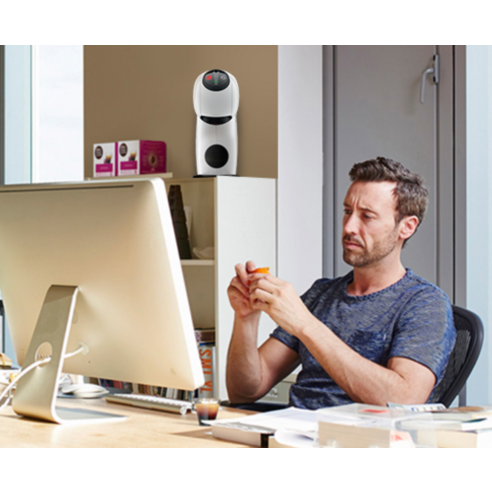 돌체구스토 지니오S 베이직과 캡슐 보관함 이미지