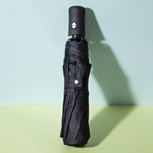 비 오는 날, 99.9% UV 차단 & 원터치 편의성을 갖춘 코멧 UV 자동 우산으로 쾌적함을 경험하세요!