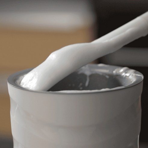 OLLY 전동 우유거품기 작동 모습