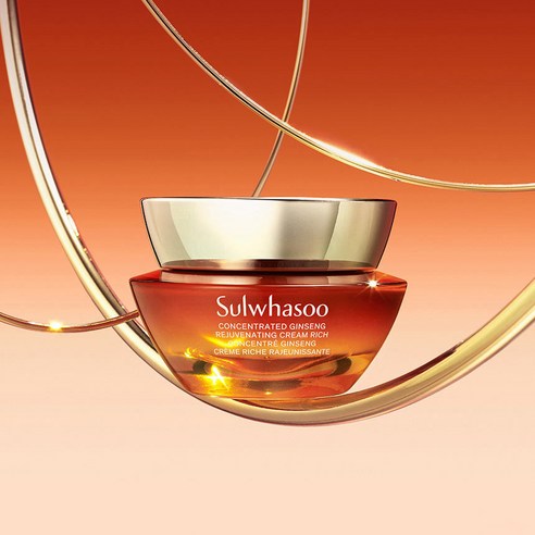 시간이 멈춘 듯, 피부 본연의 힘을 깨우는 설화수 자음생크림 리치