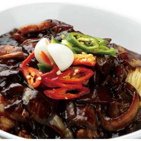 집에서도 간편하게, 깊고 풍부한 짜장 소스의 마법!