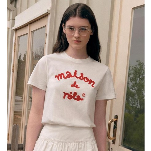 로라로라 MAISON DE ROLA EMBROIDERY 티셔츠의 다양한 코디