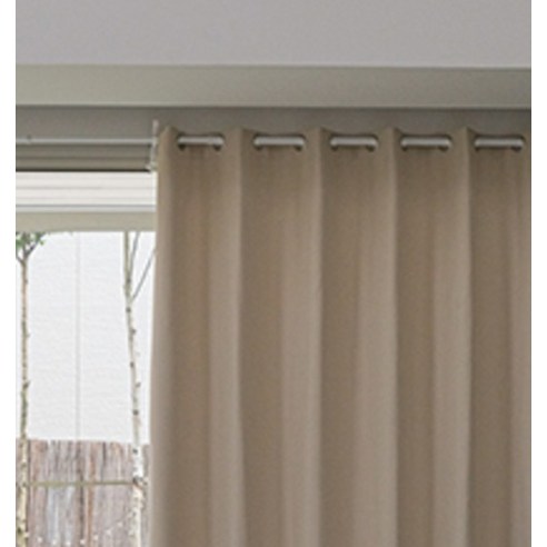 생활백서 암막커튼 올인원 세트 ver 4 후기 분석 - 설치 후 거실 모습