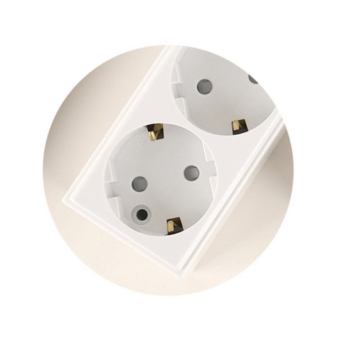 이어지다 고용량 멀티탭 3구 OS 배선 후기 분석 - 플러그 꽂는 부분 근접 촬영