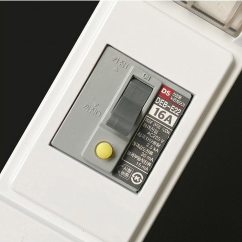 이어지다 고용량 멀티탭 3구 OS 배선 후기 분석 - 차단기 스위치 상세 컷