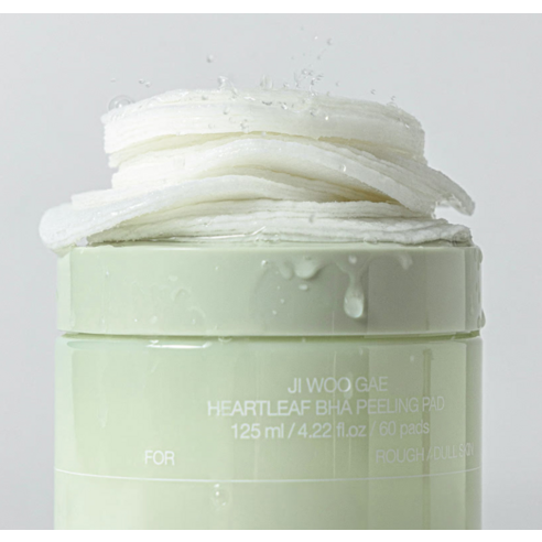 어성초 BHA 필링 패드로 매끈 촉촉한 피부 완성