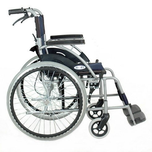 가볍고 편리한 휠체어로 일상의 불편함을 해소하세요