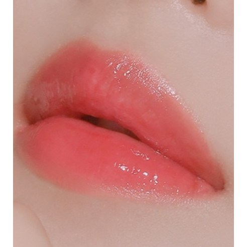 촉촉함과 생기가 하루 종일 당신의 입술을 지키는 방법