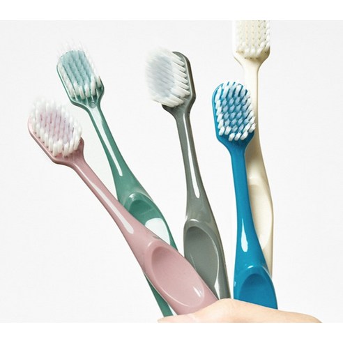 잇몸을 보호하며 플라그까지 완벽하게, 이중미세모 와이드 칫솔로 개운함을 느끼세요.